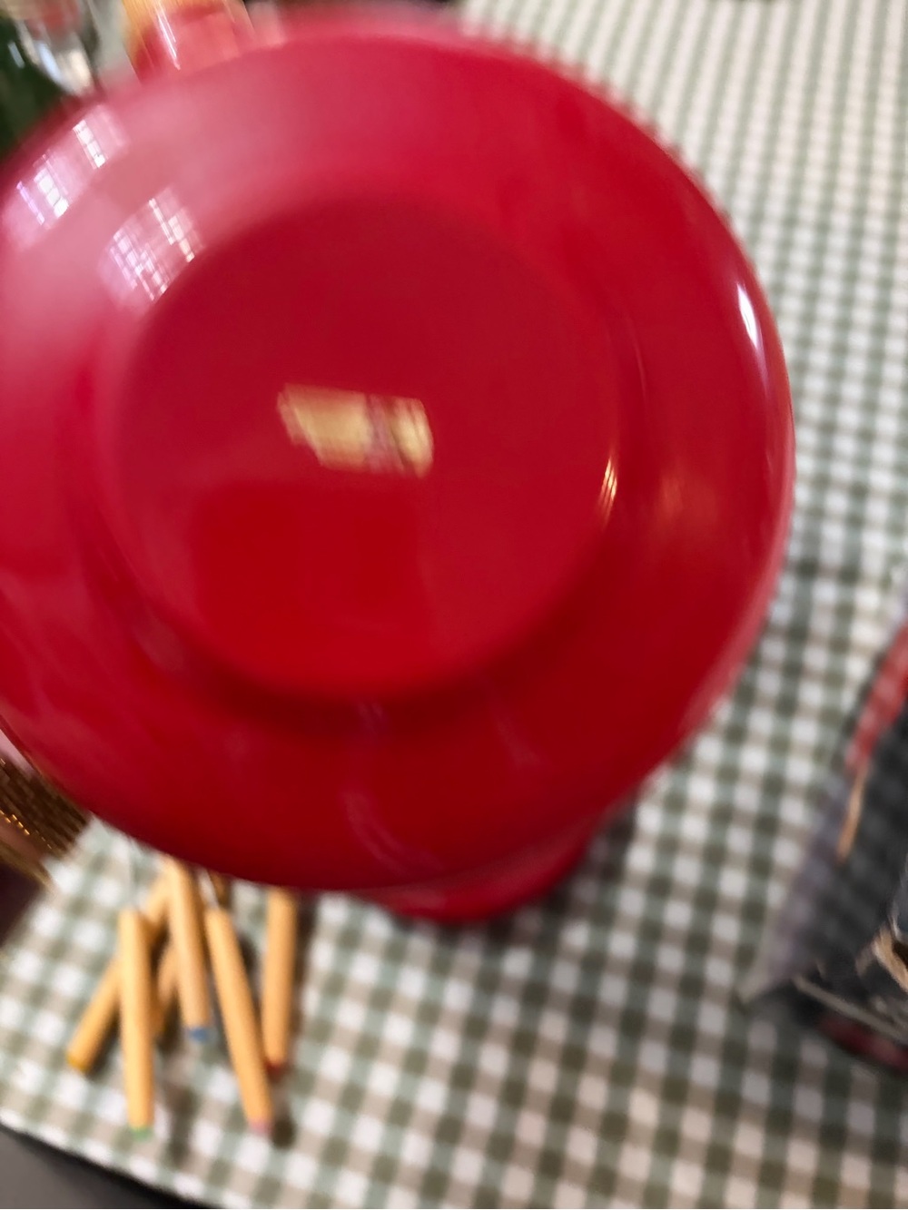 Red Fondue Set with Wooden Handles - 2QT - Picture 7 of 16